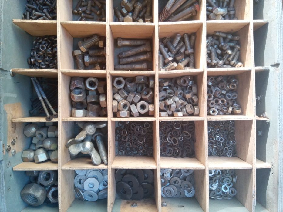 Крепеж металлический ящик слесаря шайба гровер болт помощник мастера