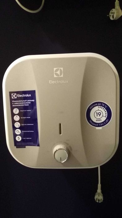 Бойлер Electrolux.