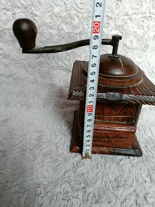Młynek do kawy drewniany / atrapa / dekoracja / ozdoba