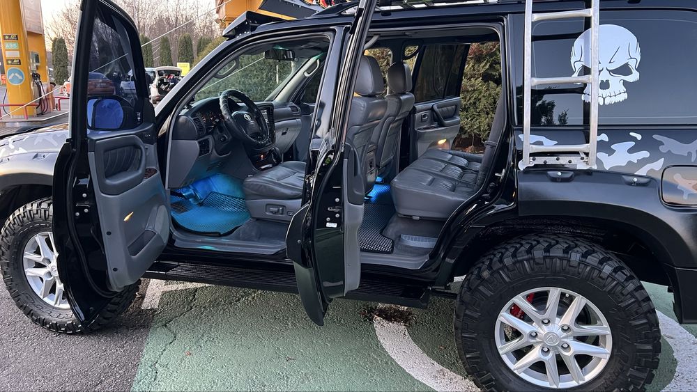 Toyota Land Cruiser 100 4.7 off-road