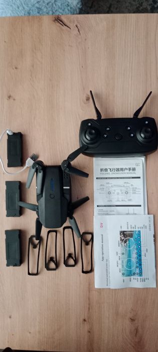 Dron e100 pro v2024