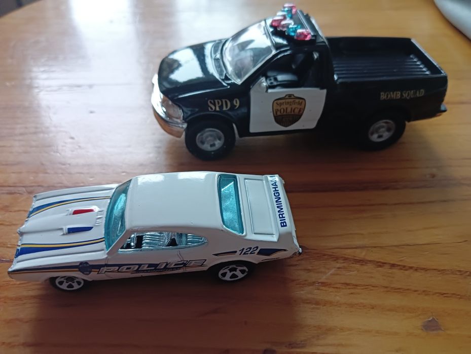 Samochody policyjne. 2 szt.