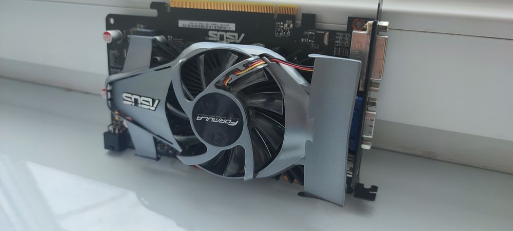 Asus HD 5750 GDDR5 відеокарта