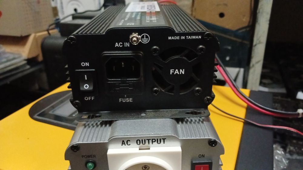 Mervesan инвертор с зарядкой на 600ватт.Зарядное устройство Mervesan