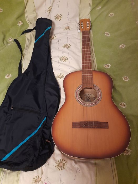 Gitara klasyczna,b,dobry stan Defil