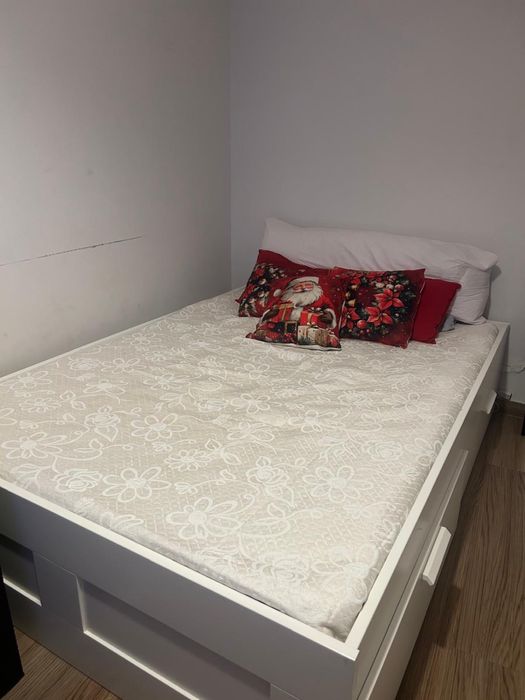 Cama completa com gavetas