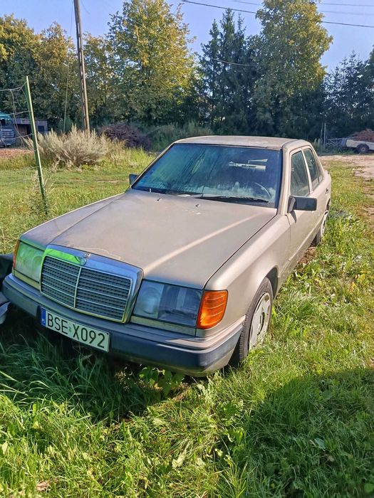 Mercedes-Benz W124