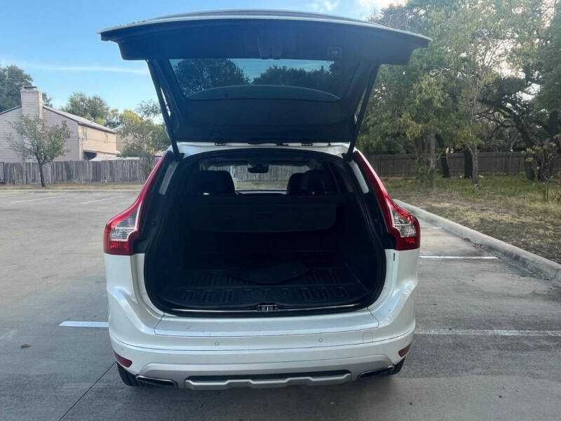 2017  Volvo  XC60