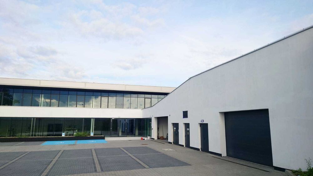 Plac postojowy/Parking TIR, maszyny, naczepy – Skawina przy obwodnicy - Widok 4