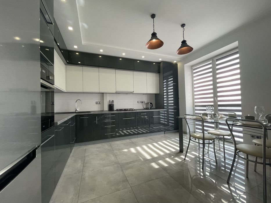 Пентхаус . Велмарт. Вільний з 15.01