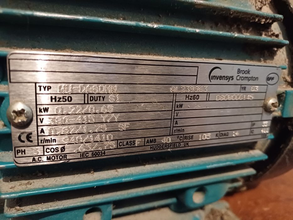 Silnik elektryczny  0,16/0,55 kw  955/1425r/min   7.5 11. 15kw