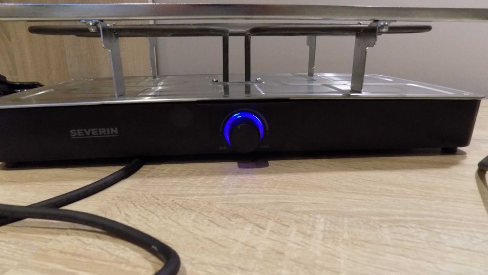 Grill Imprezowy z Naturalnym Kamieniem z Płytą Grillową,