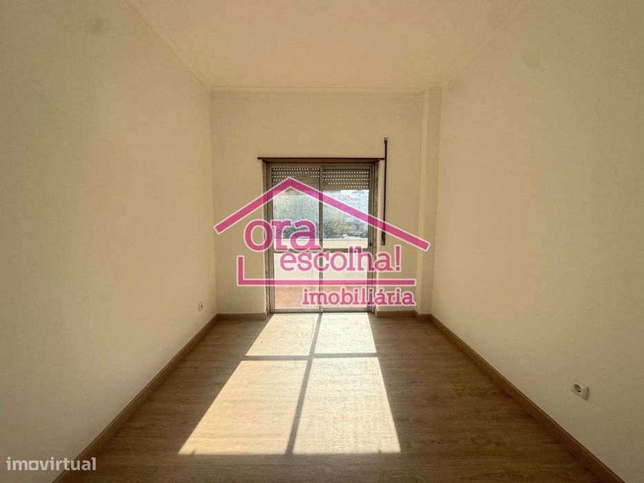 Apartamento T3 com Suíte, Roupeiros, Varanda e Marquise nas Paivas!