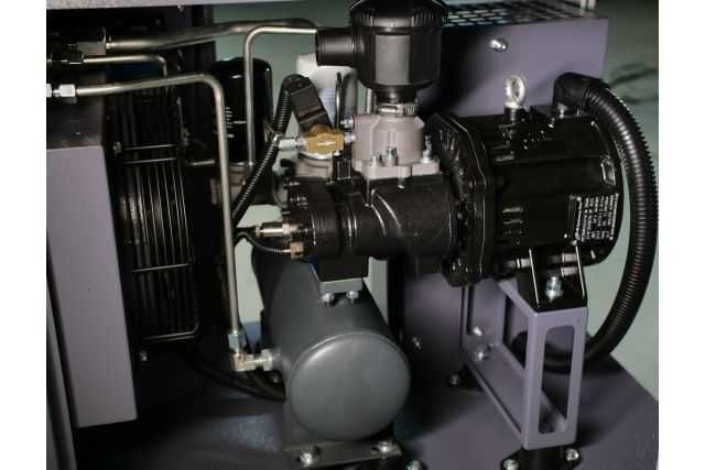 Гвинтовий компресор Mast SH-5 двигун на постійних магнітах