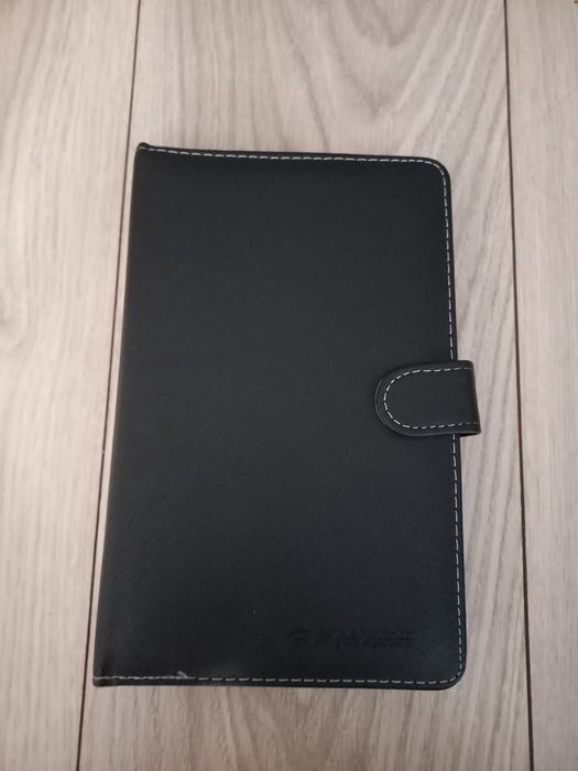 HIT! Etui z klawiaturą na tablet Esperanza