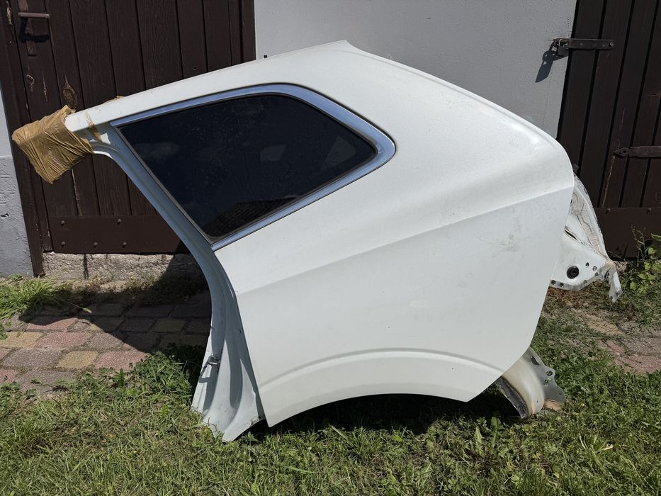 Błotnik tylny lewy Volvo Xc60 II 2017-2024 Ładny