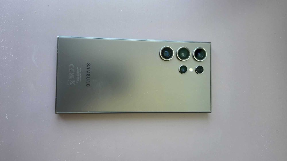 Samsung Galaxy S24 Ultra 512GB - jak nowy, pudełko i kilka etui