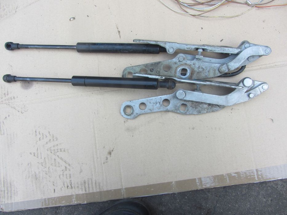 zawiasy siłowniki maski przód bmw e46 sedan kombi