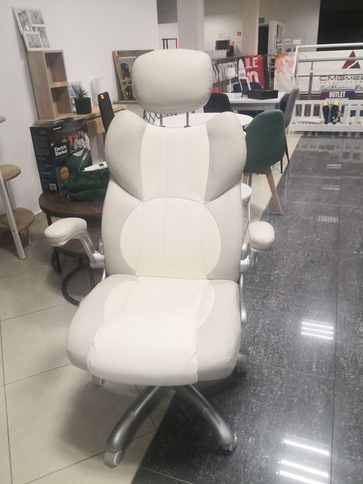 Fotel biurowy gamingowy ekoskóra obrotowy regulowany na prezent