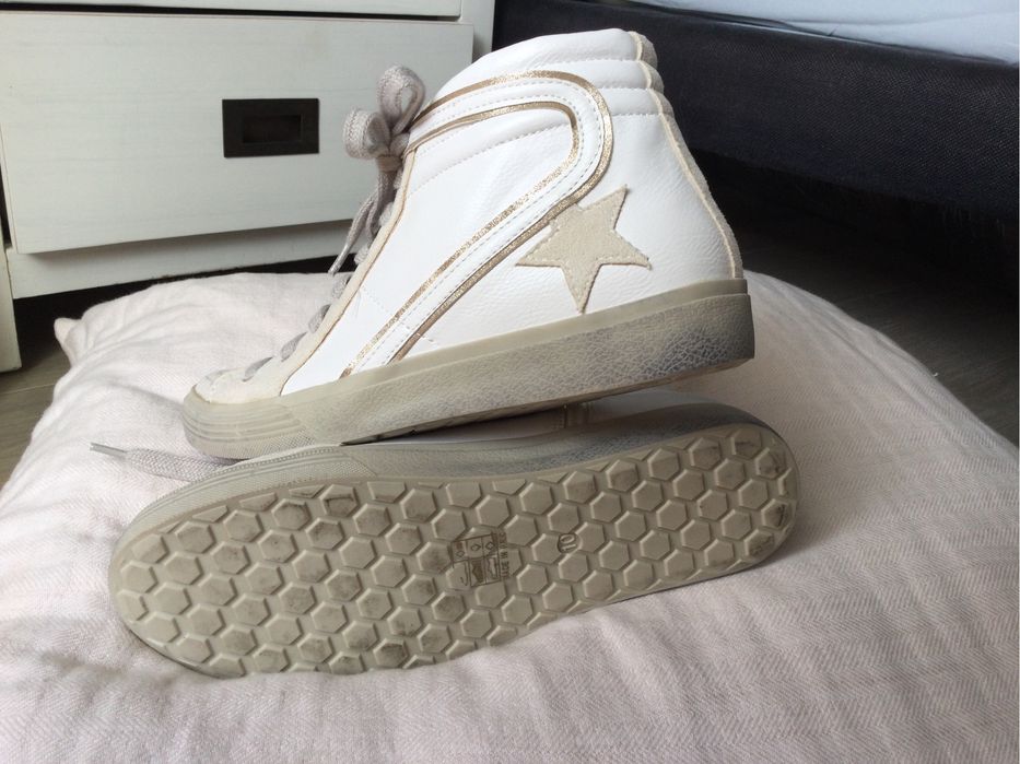 Botas novas, confortáveis e muito versáteis.