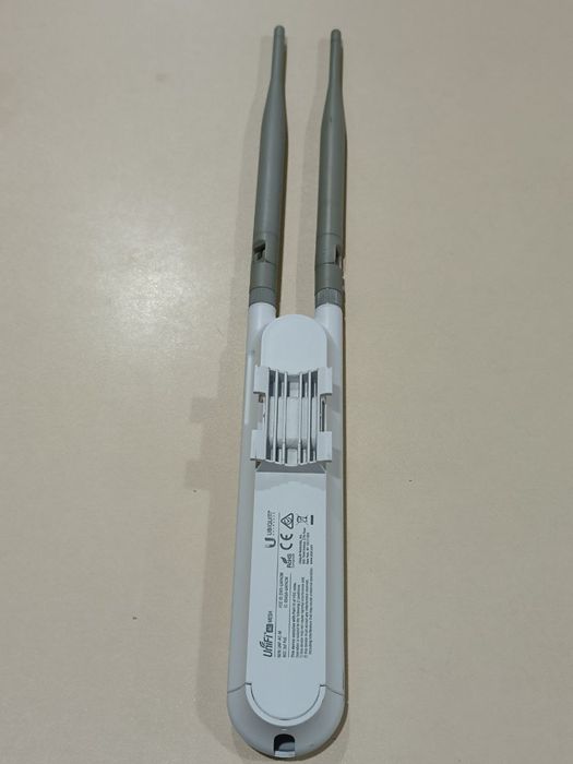 Точка доступа Ubiquiti UniFi AC Mesh (UAP-AC-M)