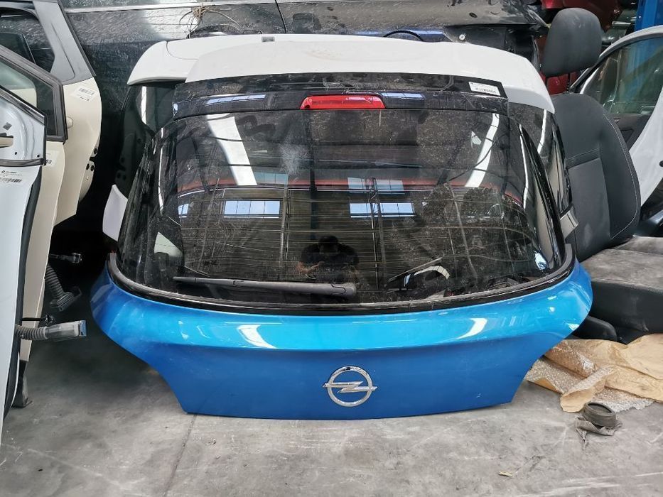 Tampa da Mala Opel Adam do ano 2012