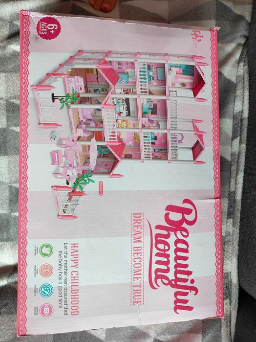 Domek dla lalek do składania