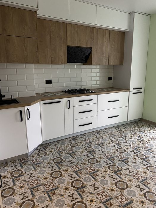 Продаж великої 1 кімнатної можна під програми