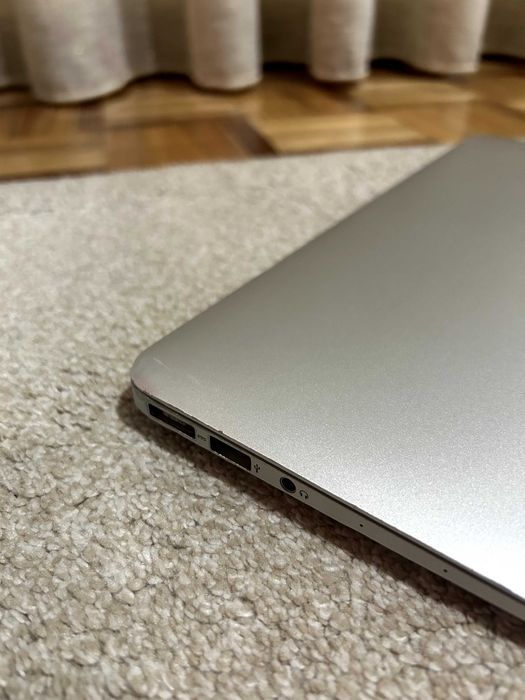 Computador Portátil Macbook Air 11" Mac OS Ventura