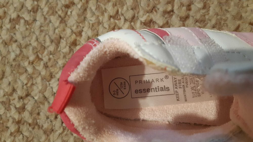 Niechodki Primark dla maluszka 0-3miesiące buciki