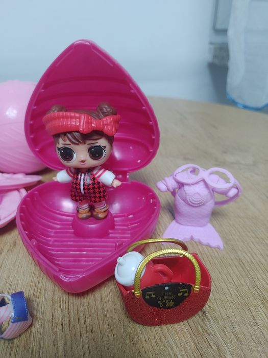 LOL Surprise laleczka + 2 zwierzątka z akc. i walizką
