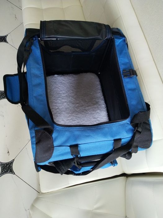 Продам переноску каркасную