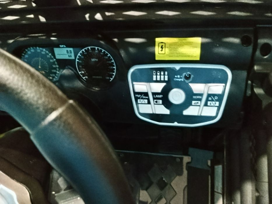Carro elétrico criança c/ bateria 12V