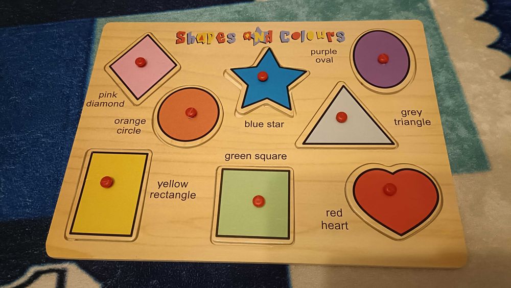 Drewniane układanki dla dziecka