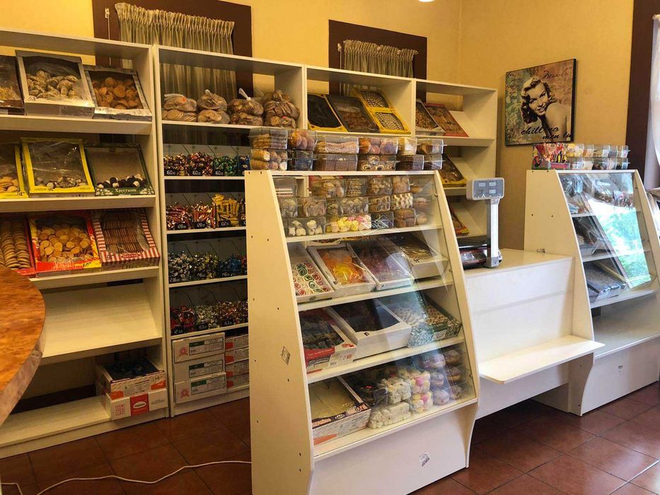 Прилавки та вітрини для магазину | Ціни від виробника