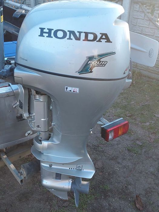 Łódź linder fishing 410