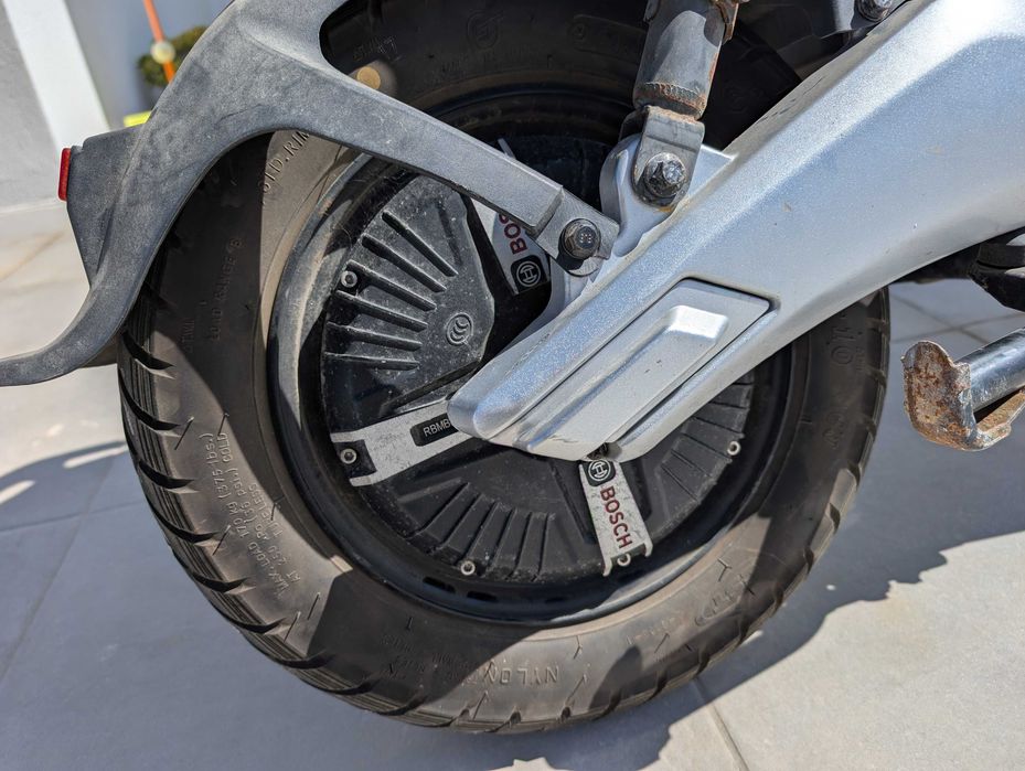 Scooter elétrica LVNENG LX04 (2021) + mala, 2 capacetes com intercomunicador e extras