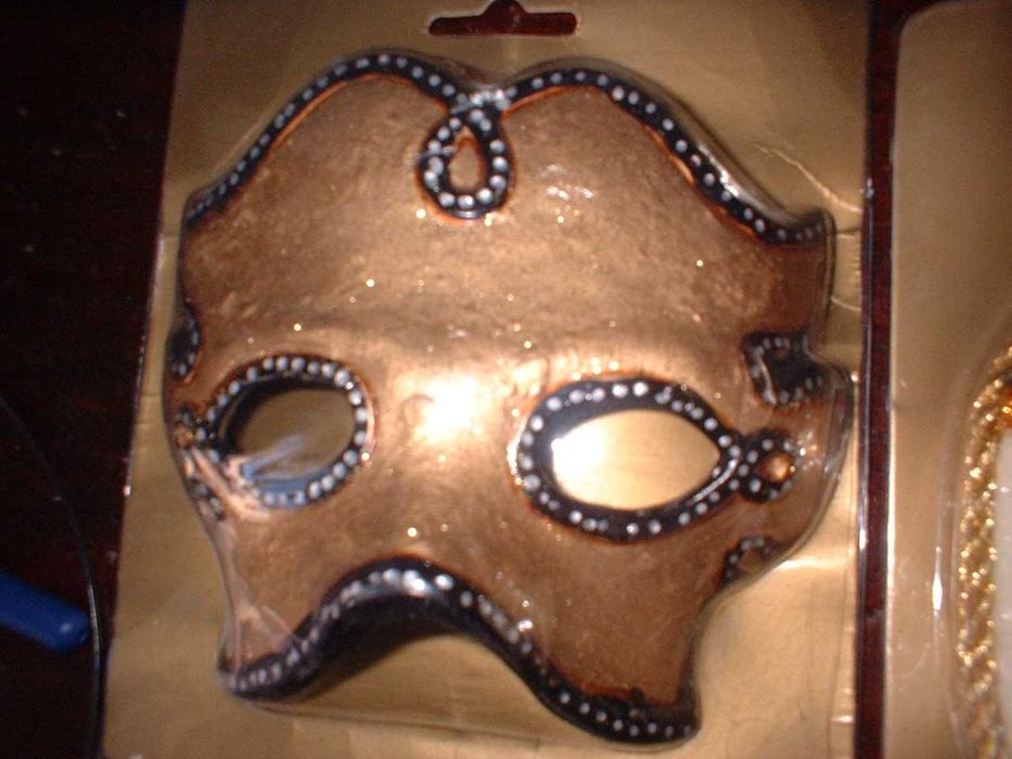 Máscaras venezianas de porcelana pintadas à mão 4