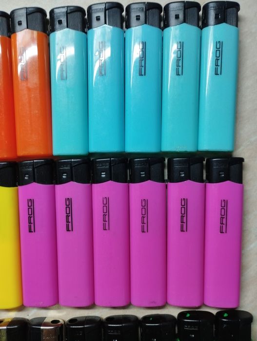 Продам зажигалки