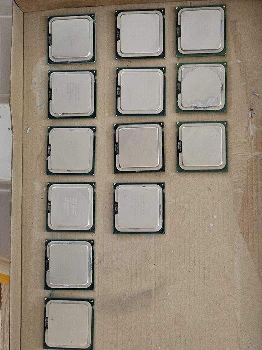 Lote CPUs Intel e AMD (Sockets 475, 775, 1156, 754, 939)