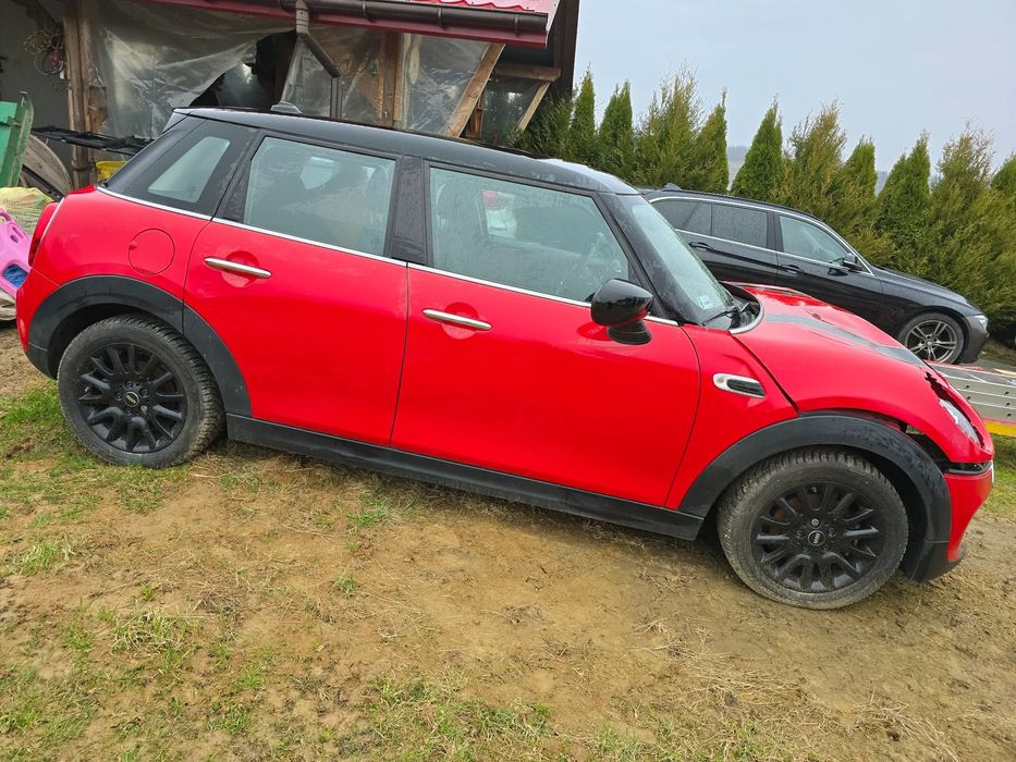 MINI Cooper MINI COOPER 1.5 Benzyna 136KW 5 drzwi Bardzo lekko uszkodzony