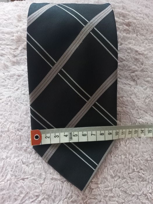 Eleganckie czarne krawaty