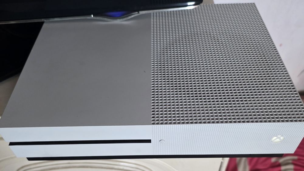 Xbox  One S  1Tb
