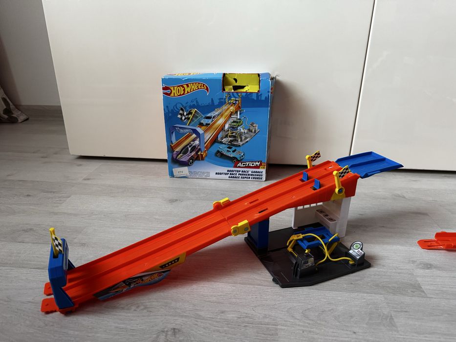 Трек гараж бокс переноска hot wheels машинки