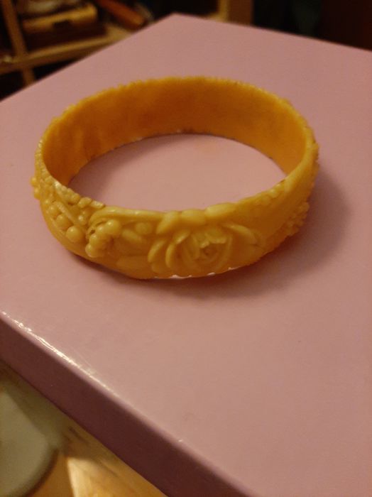 Pulseira Vintage Arte Deco em celulóide