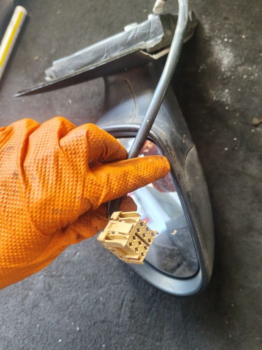 Lewe lusterko zewnętrzne drzwi seat Ibiza l57u