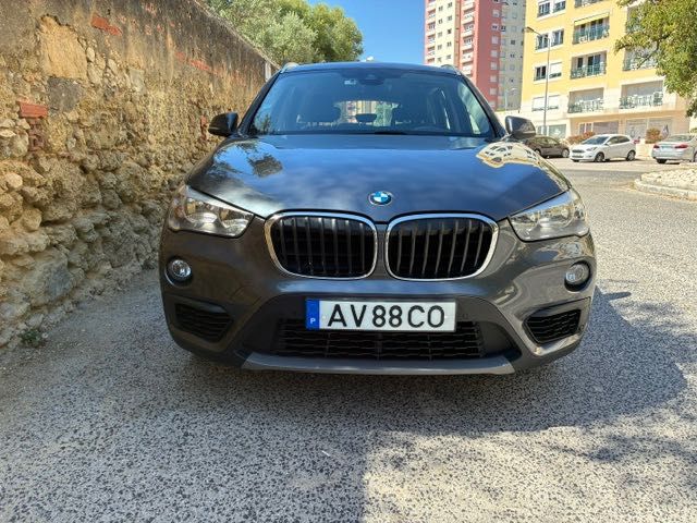 BMW X1 sDrive16d, em excelente estado, praticamente como novo, muito bem estimado e sempre guardado em garagem. foto 2