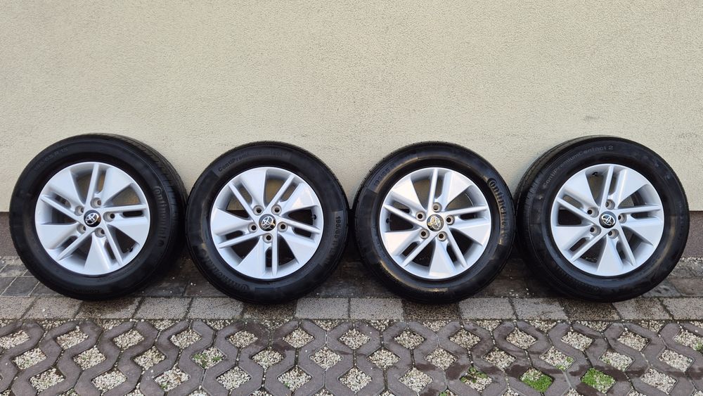 Koła felgi aluminiowe 15" Toyota 5x114,3  Auris Corolla