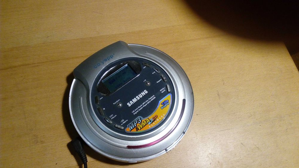 продам  cd плеер  JVC и samsung