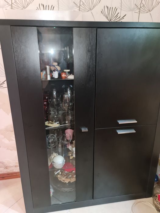 Cristaleira de sala nova